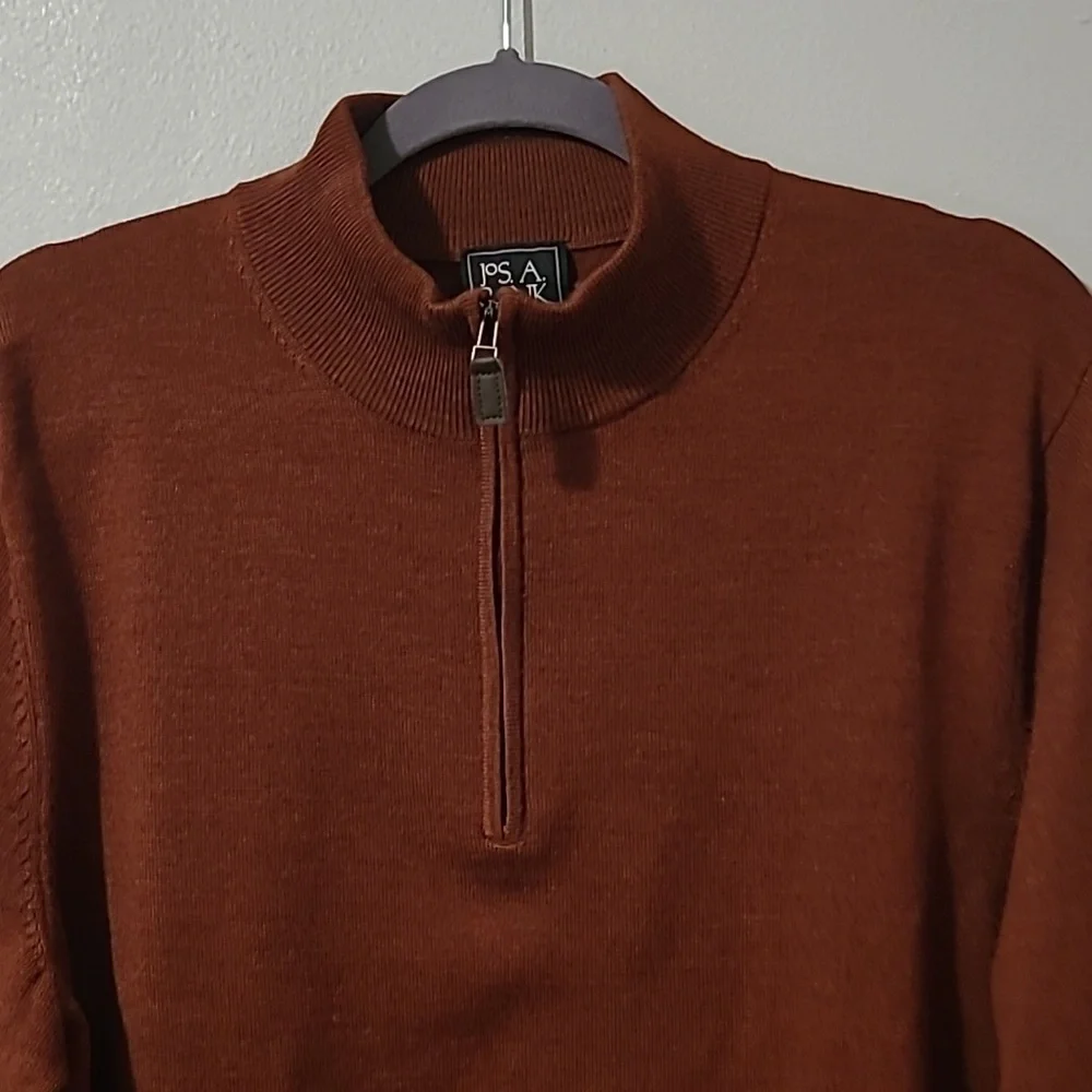 JoS A Bank Traveler Men's L Rust Merino wool Sweater Qtr zip Henley quiet luxury